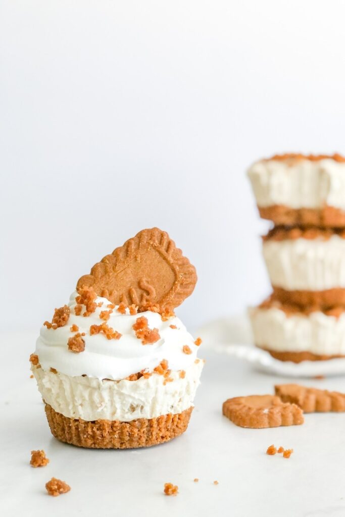 No Bake Mini Biscoff Cheesecakes with Greek Yogurt (Less Sugar)