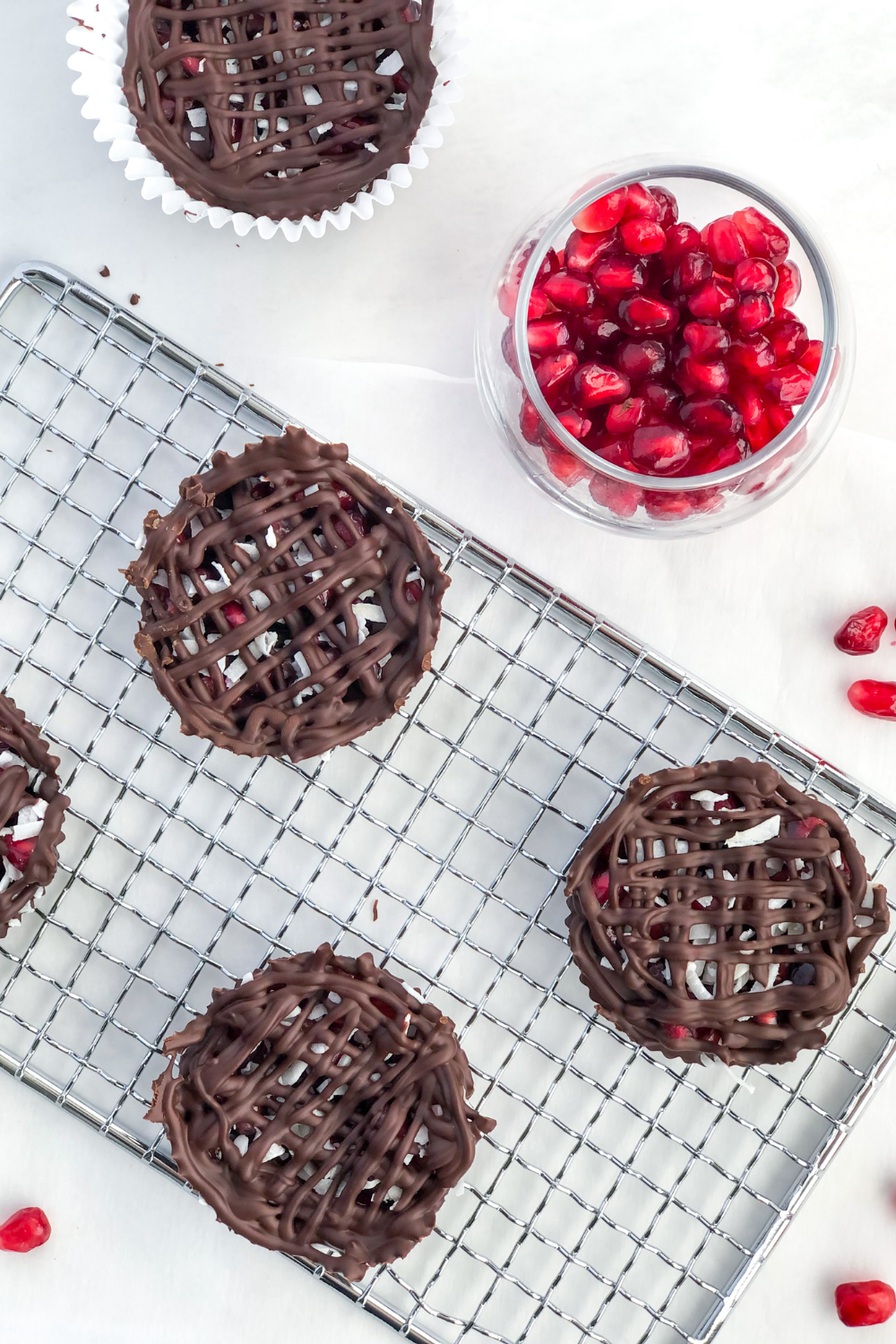 dark chocolate pomegranate bites