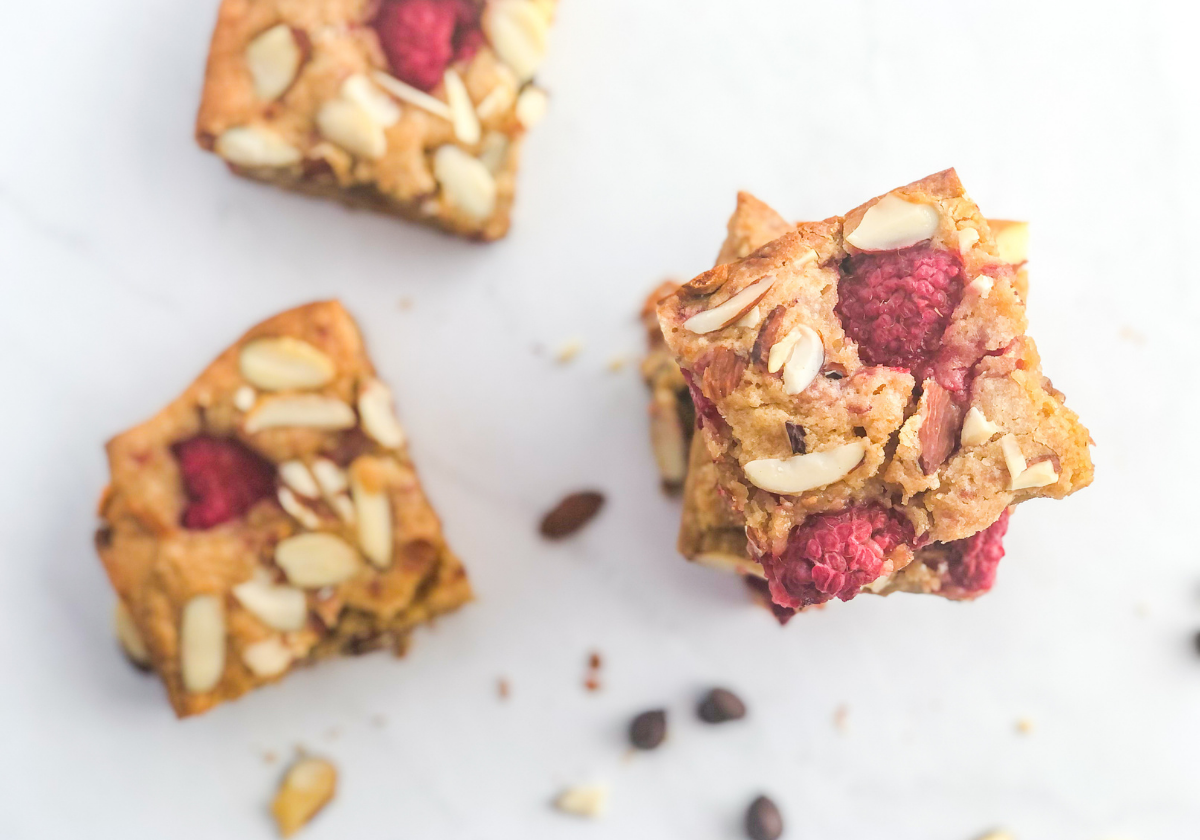 blondies with raspberries and slivered almonds on top