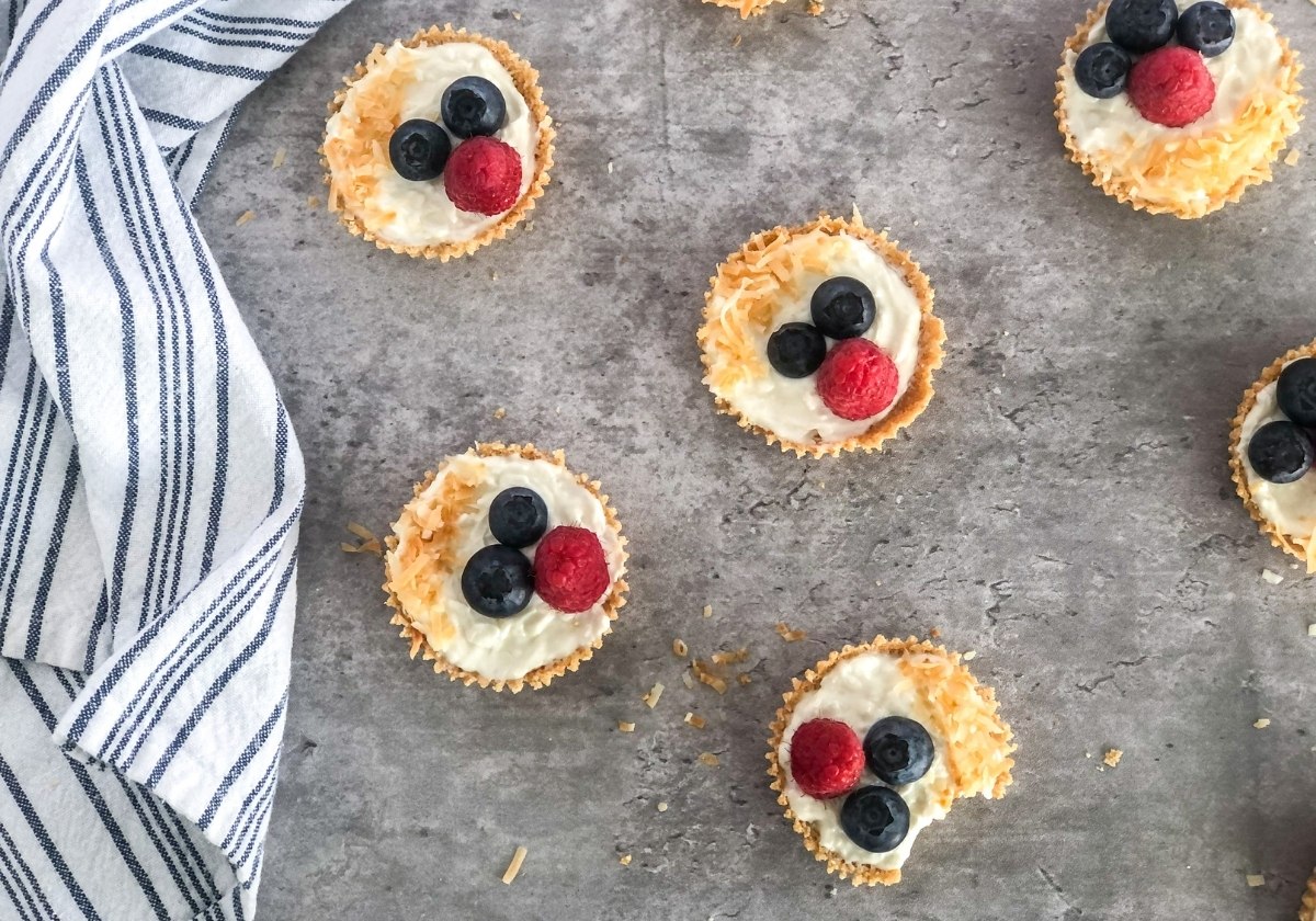 mini no bake tarts with coconut, yogurt, and berries