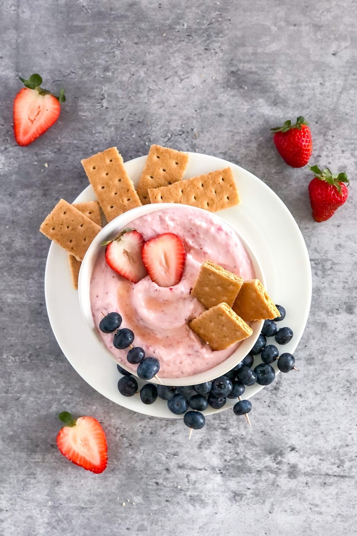 strawberry mascarpone dip with graham crackers and blueberries