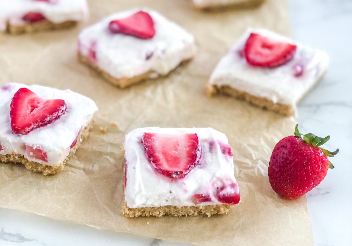 no bake strawberry white chocolate cheesecake bars