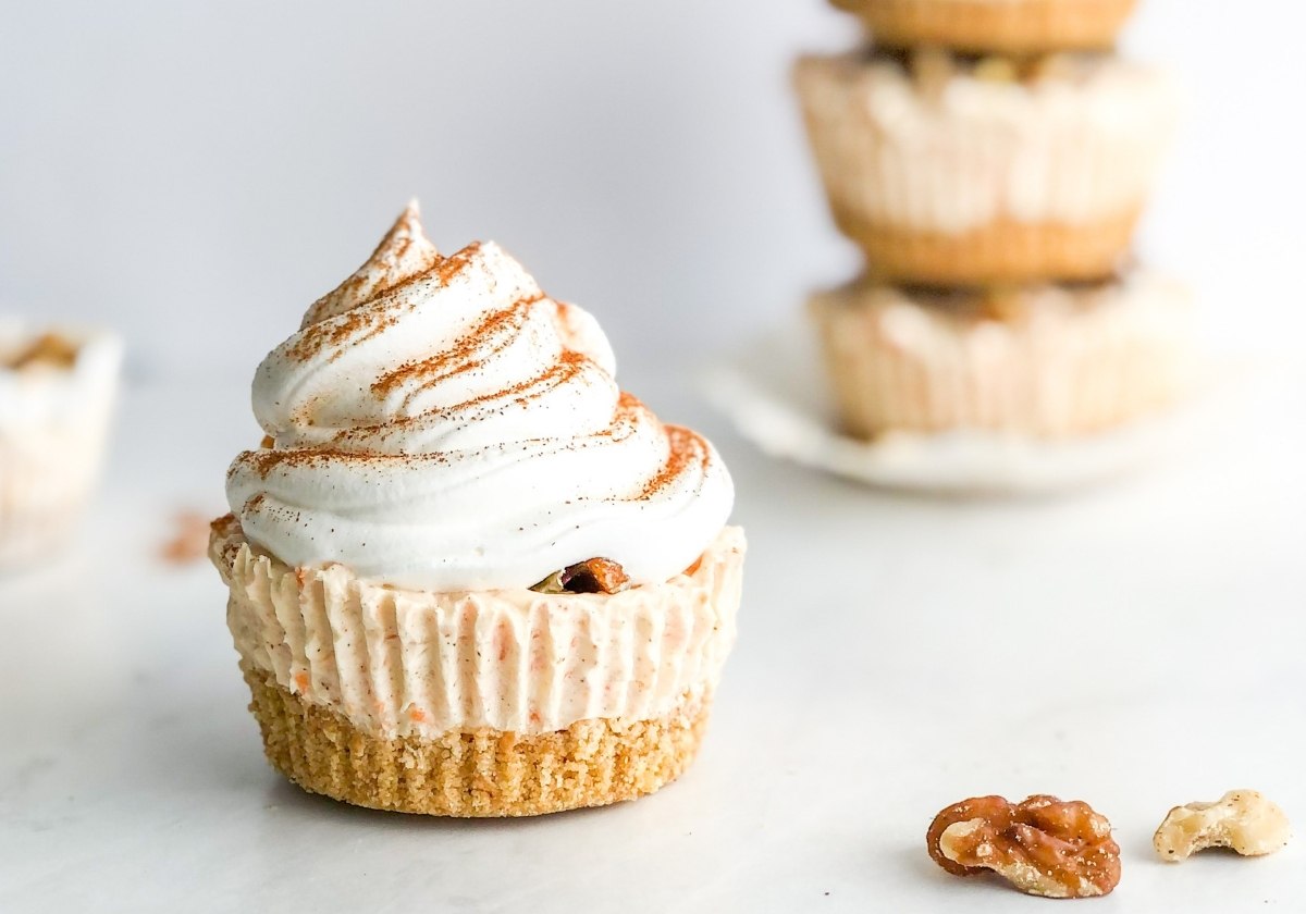 mini no bake carrot cake cheesecakes with Greek yogurt