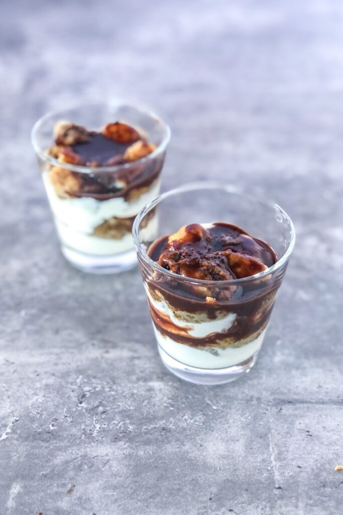 Nutella tiramisu jars being assembled