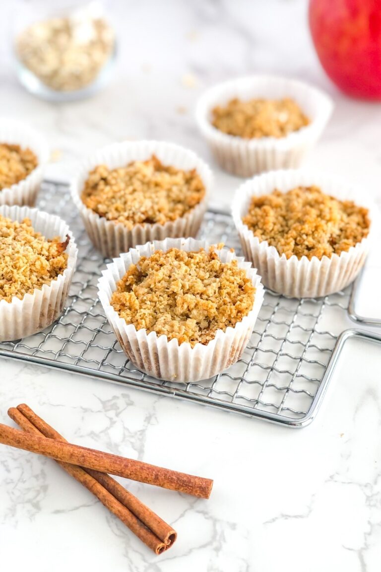 Mini Cinnamon Apple Crumble Tarts with Oats (Easy, Gluten Free)