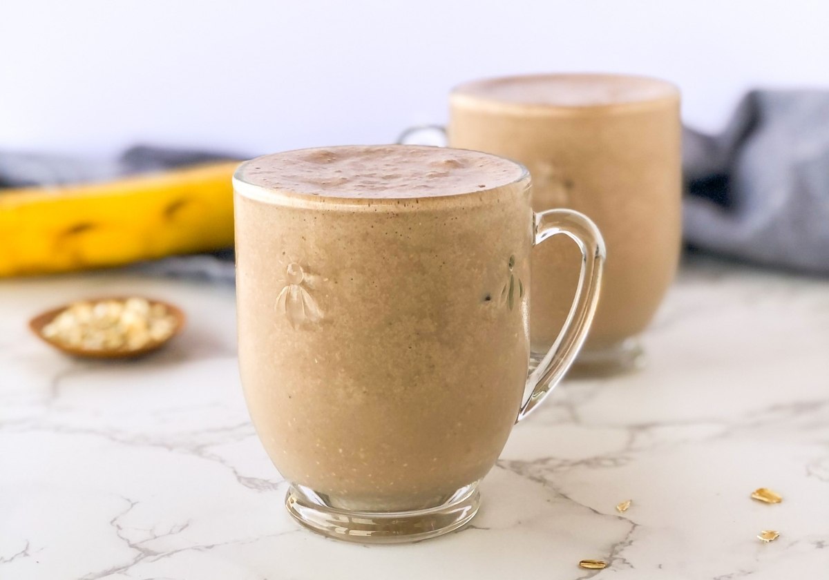 banana Nutella smoothie with oats