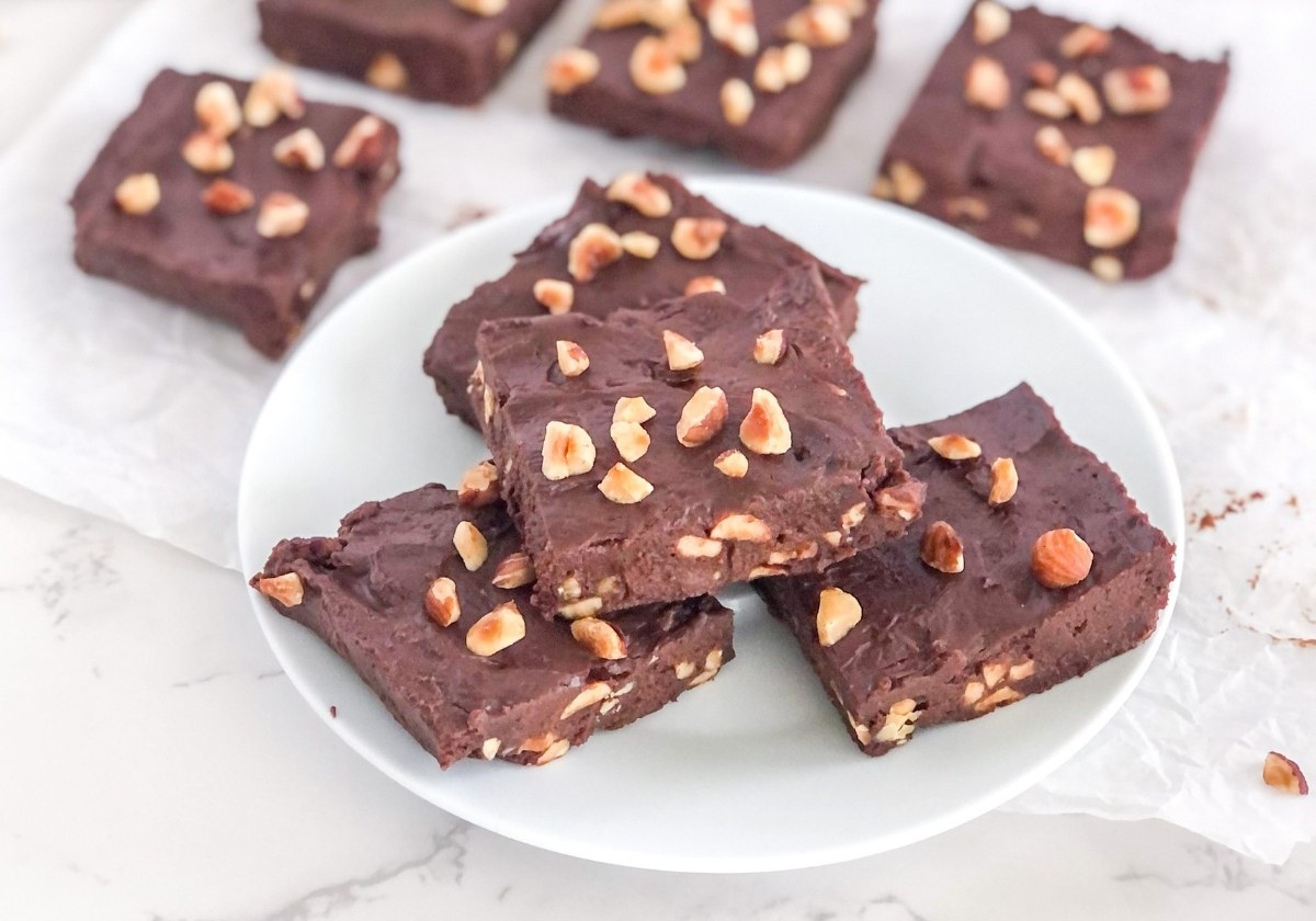 chocolate Nutella fudge with hazelnuts