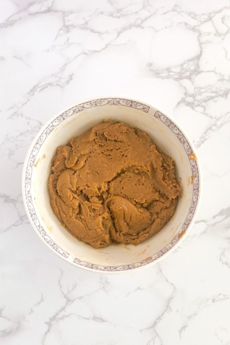 Ginger Molasses Crinkle Cookies