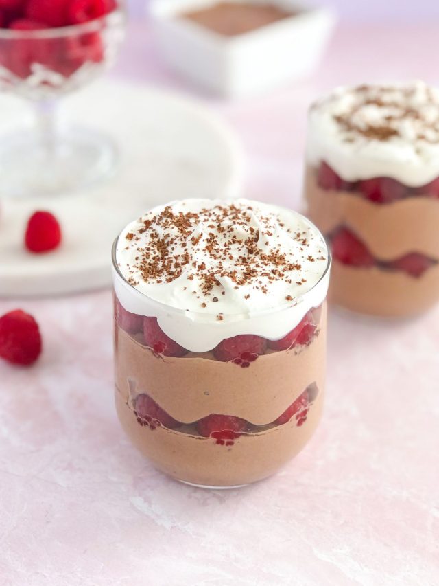 Valentine’s Day Chocolate Yogurt Parfaits